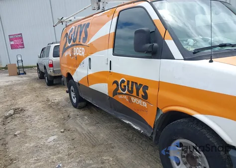 2009 Chevrolet Express 2500 Work Van from USA, damaged, VIN 1GCGG25C091170617